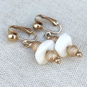 Vintage Avon mother of pearl earrings
